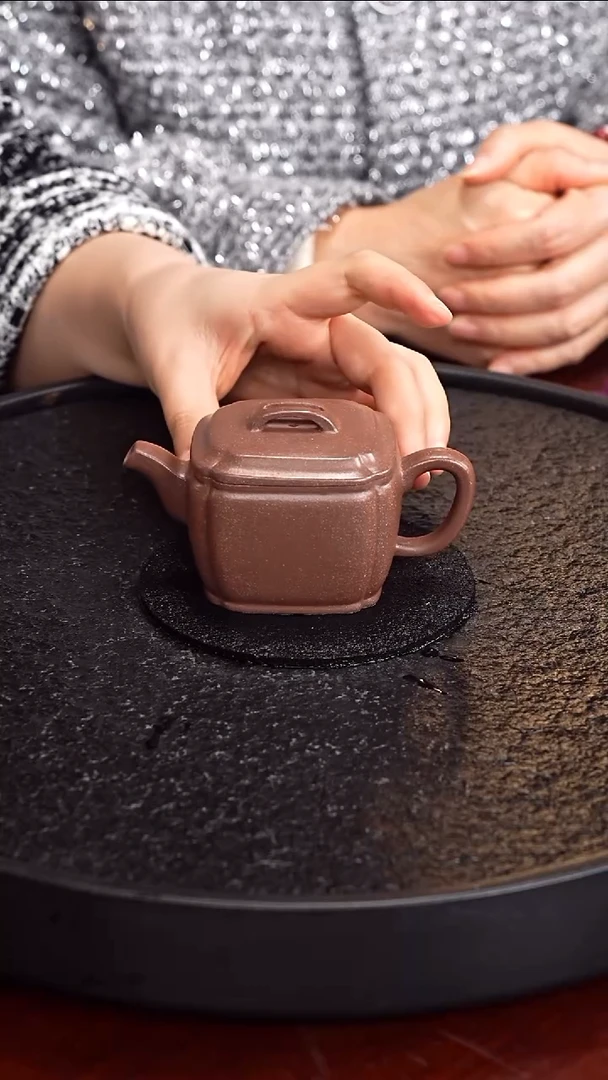 茶壶紫砂张杏娟  四方筋纹汉瓦63 海星紫 150毫升