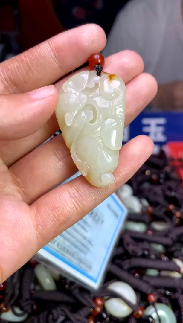 未镶嵌和田玉挂件1