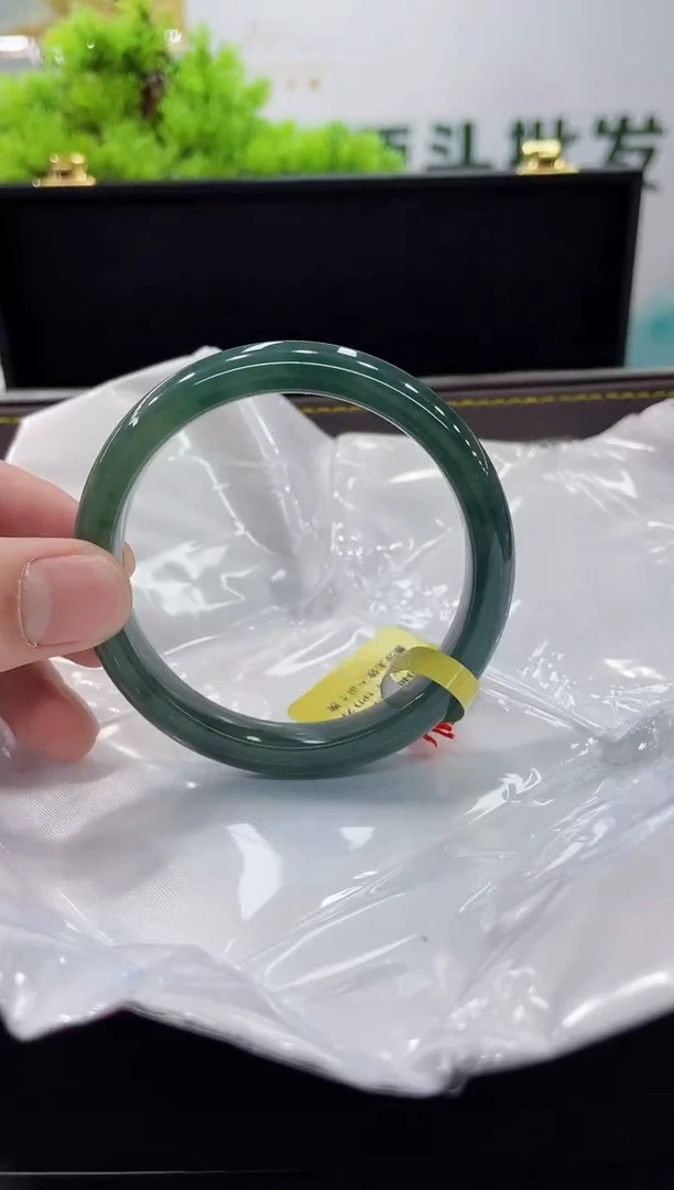【闪购商品】翡翠手镯未镶嵌手镯