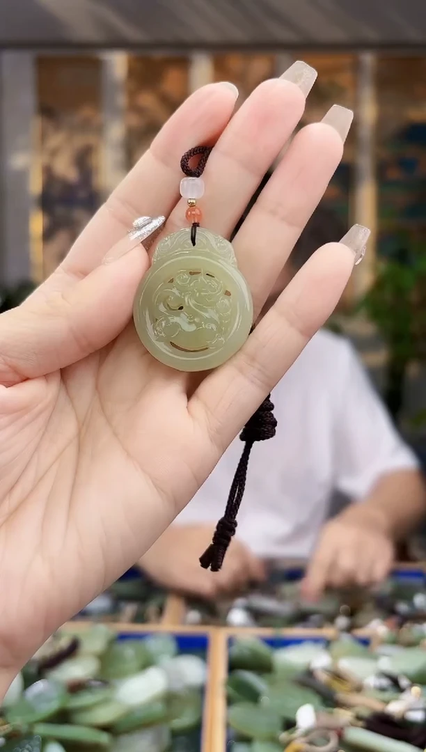 和田玉未镶嵌挂件拍一发一多样性发货