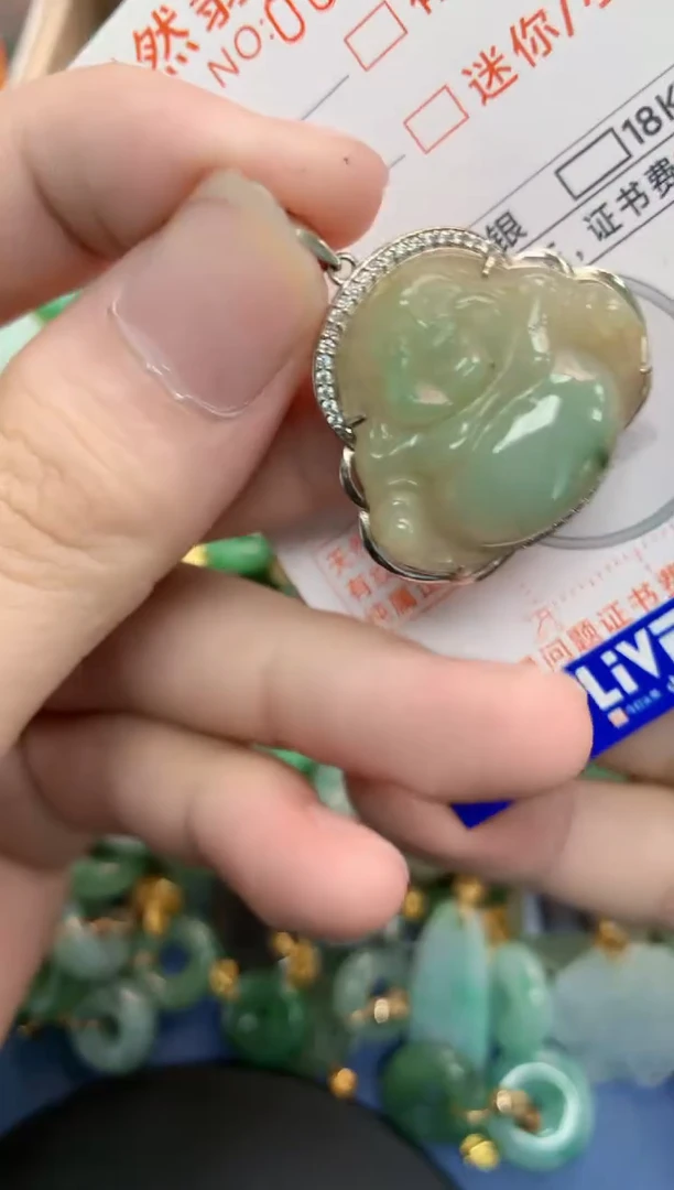 翡翠未镶嵌颈饰        1