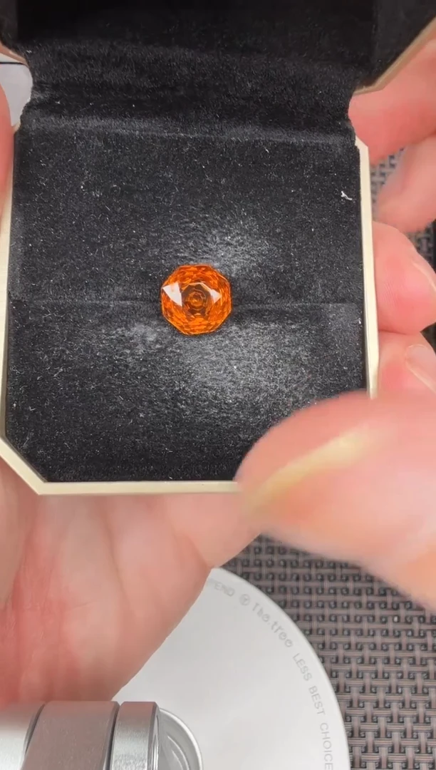 【闪购商品】水晶橙色花切未镶嵌4ct-B00997