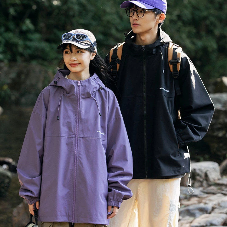 男生户外防风透气登山服夹克学生青少年春秋款运动休闲冲锋衣外套