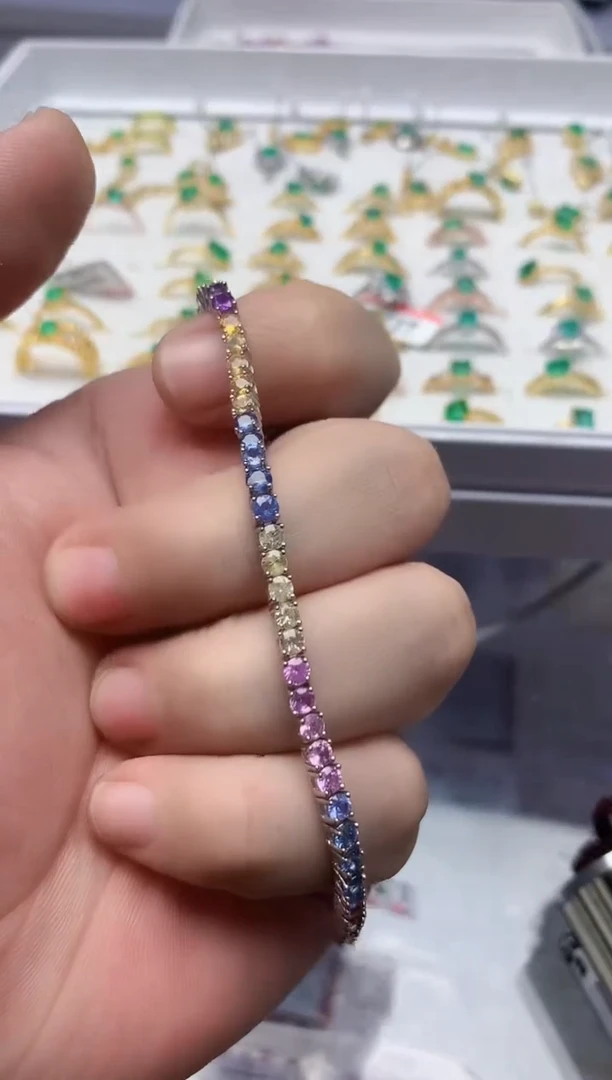 【闪购商品】蓝宝石手链银S925镶嵌........