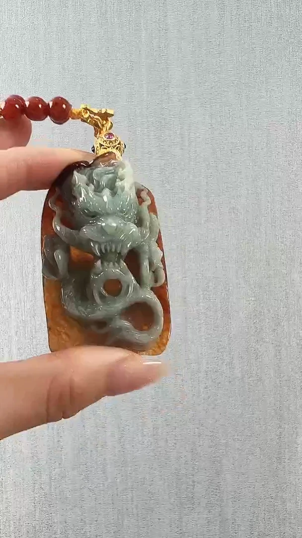 颈饰未镶嵌翡翠龙