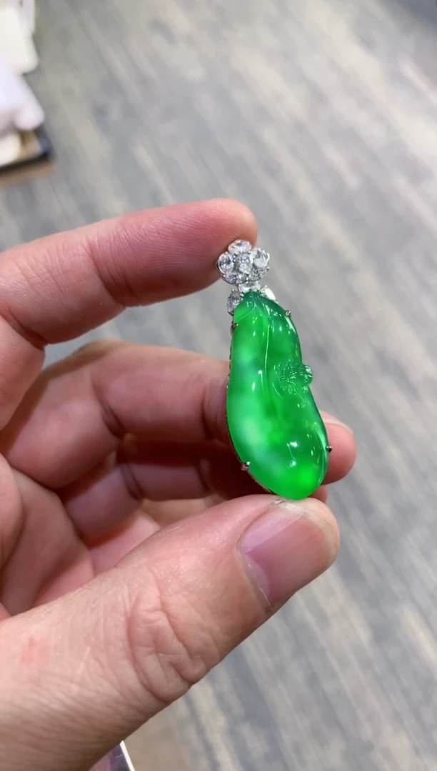 颈饰未镶嵌翡翠天然A货翡翠