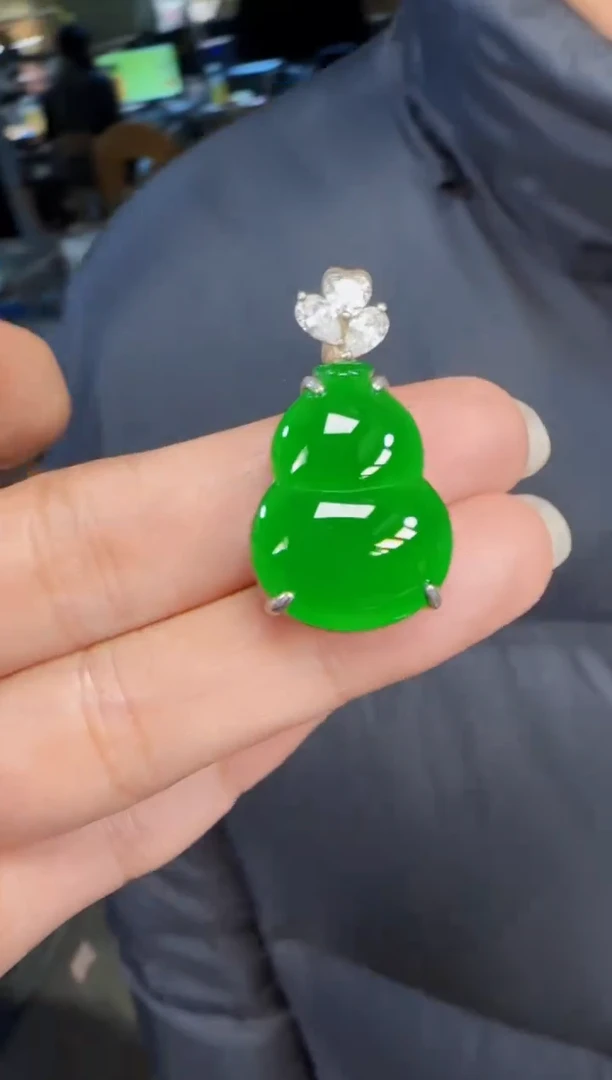 未镶嵌定制翡翠翡翠吊坠99