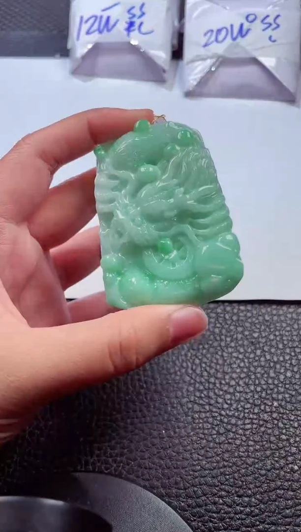 颈饰未镶嵌翡翠000074116