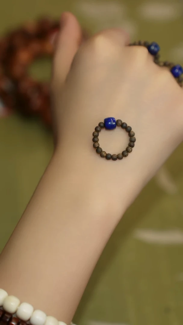 金丝楠其他夕****?阿香戒指