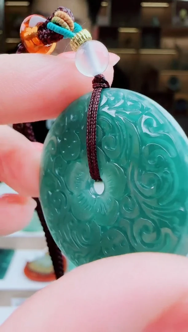 颈饰未镶嵌翡翠多样性发其一  平安扣