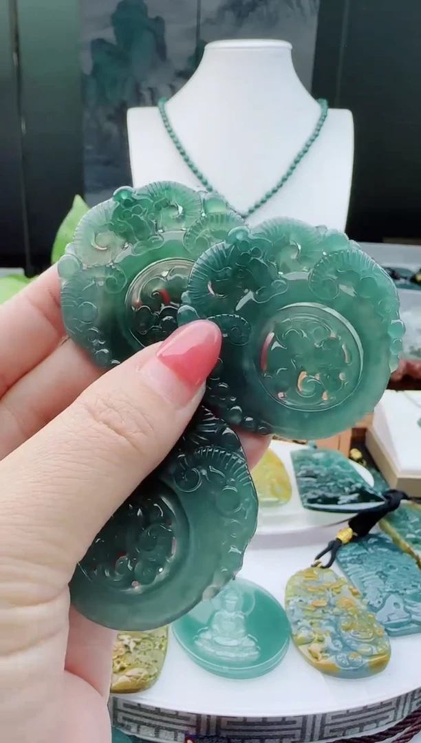 【闪购商品】翡翠颈饰未镶嵌多样性随机一件发货