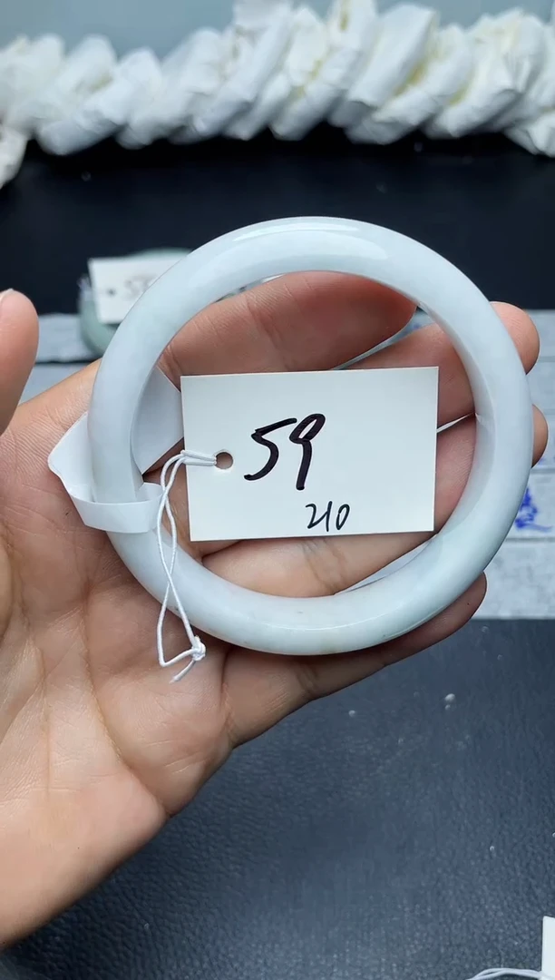 未镶嵌手镯翡翠210