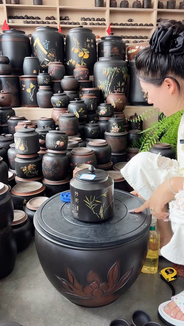 瑕疵茶叶罐 小蛮腰彩填  160