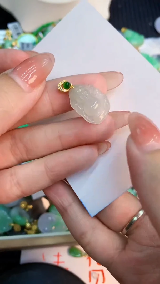 翡翠未镶嵌吊坠(不含链)1