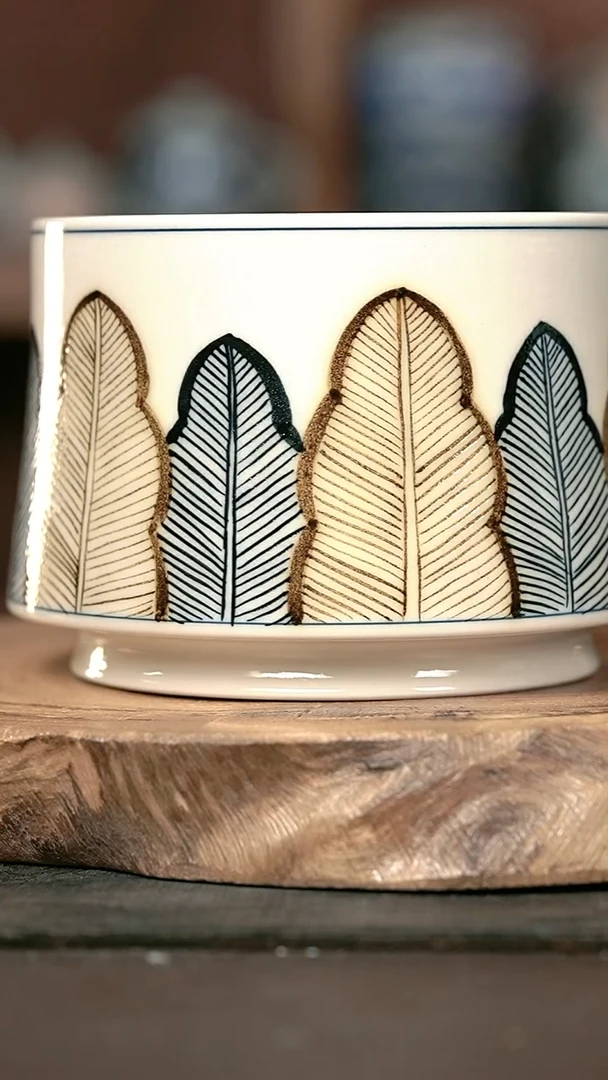 手绘手绘高温现代瓷  气  芭蕉叶马蹄水洗800cc