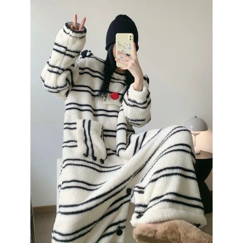 一体式睡裙珊瑚绒连体睡衣女款冬款新款睡袍加厚家居休闲服可外穿