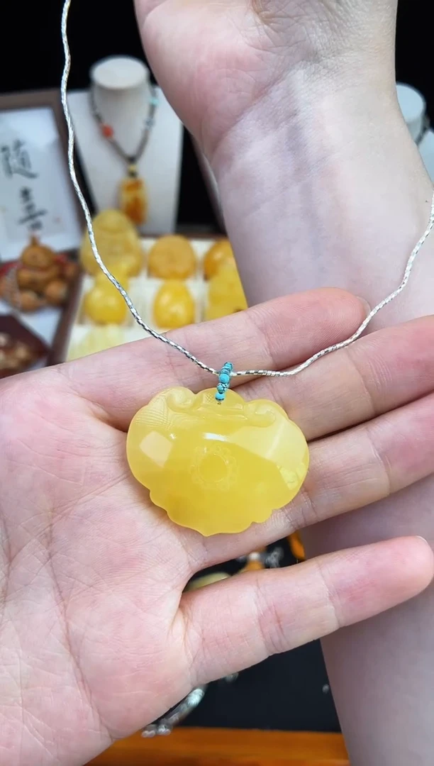 琥珀未镶嵌珠宝奇石柒月