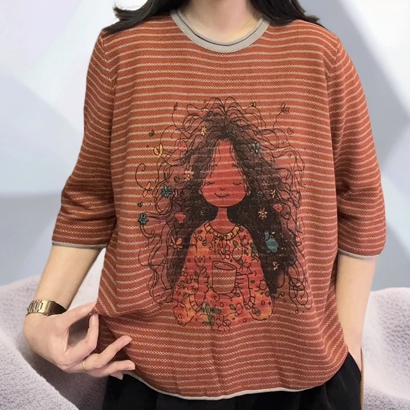 (中袖卷发女孩）宽松版型针织衫