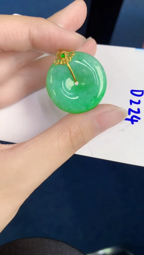 翡翠18K金镶嵌颈饰天然翡翠緬甸A貨