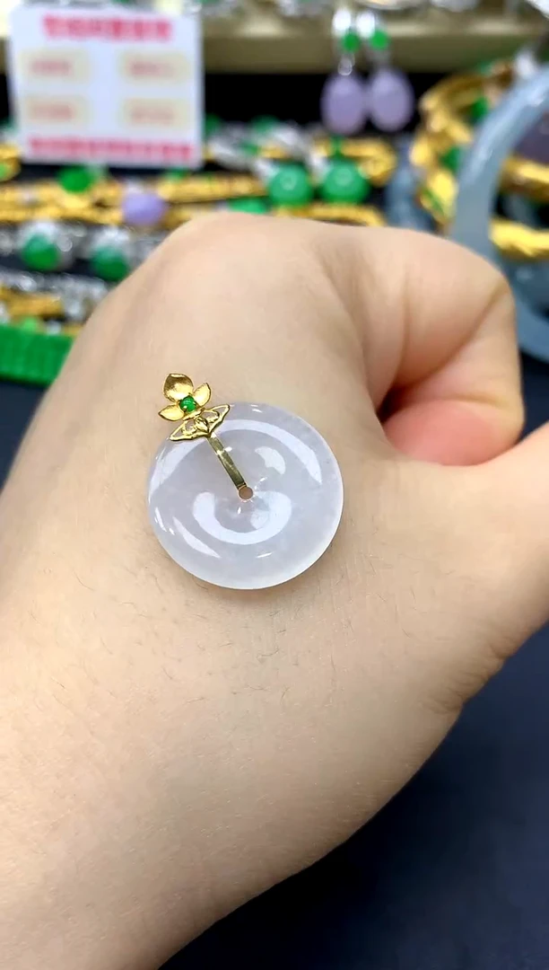 颈饰18K金镶嵌翡翠67-中国好珍宝