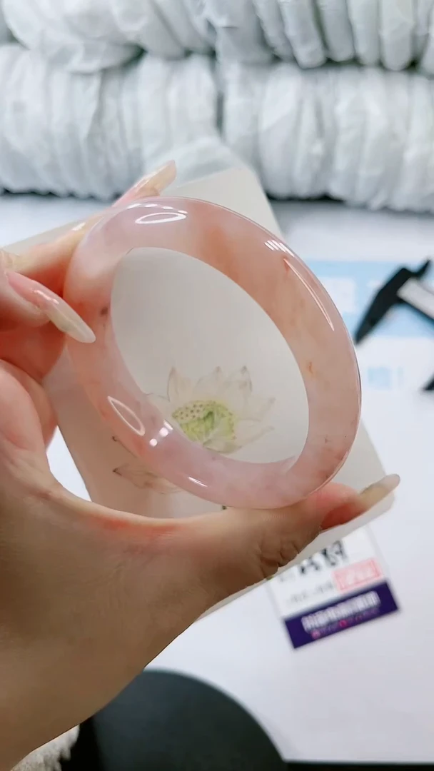 【闪购商品】石英质玉手镯未镶嵌多样性发货L589