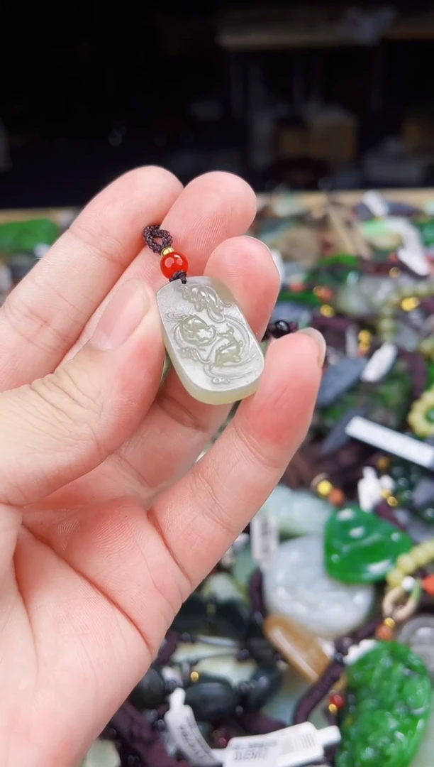 颈饰未镶嵌和田玉1