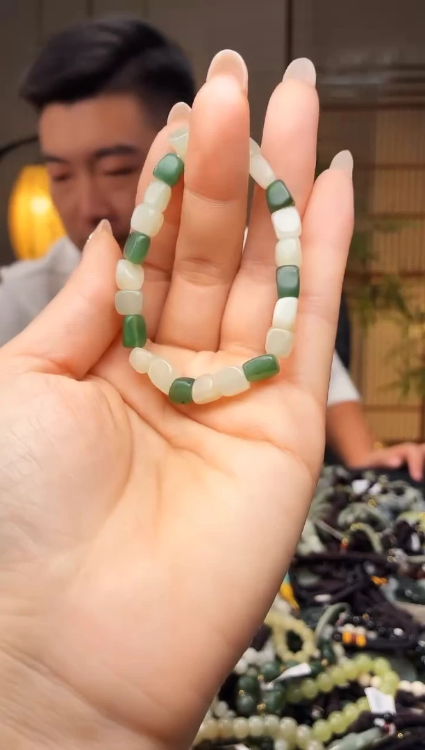 颈饰未镶嵌和田玉多样性发货，拍一发一