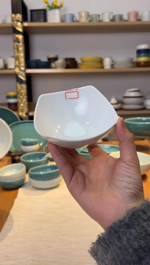 【闪购商品】盘和方白マット　小鉢