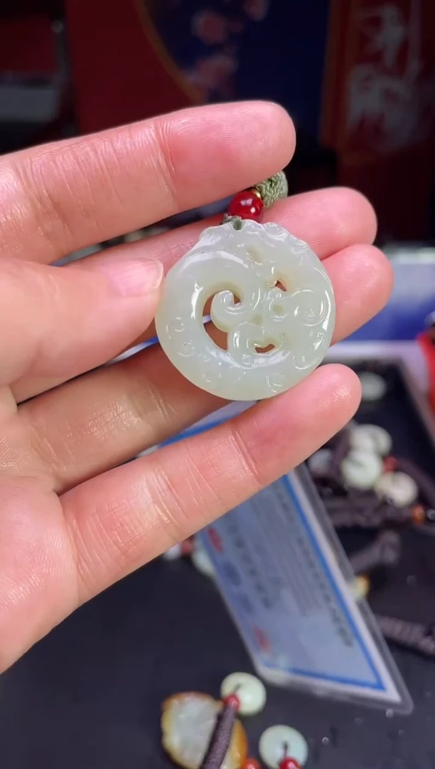 颈饰未镶嵌和田玉1