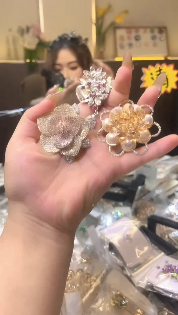 锆石铁合金精品饰界