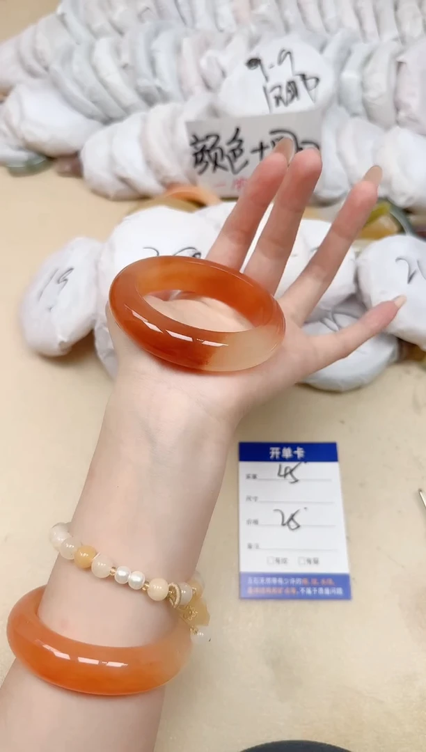 未镶嵌手镯石英质玉45/57