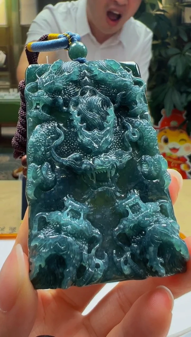 翡翠未镶嵌颈饰BQ2025-8-20-48