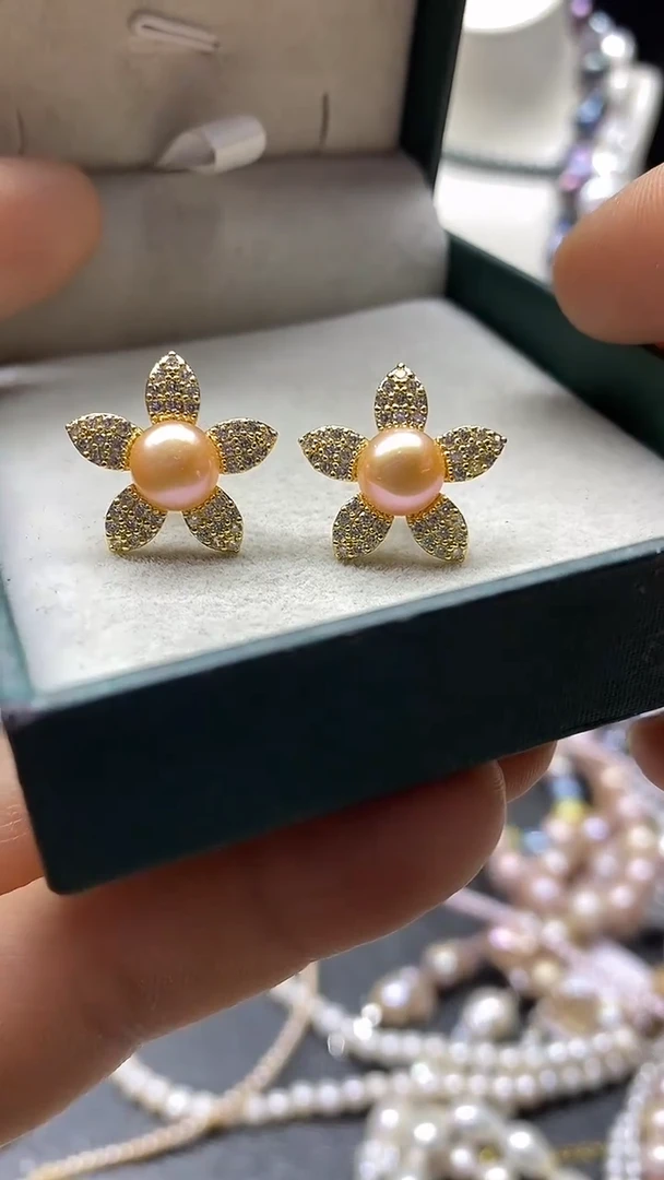 颈饰未镶嵌淡水珍珠多人