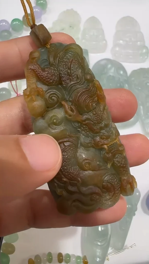 未镶嵌定制翡翠龙牌