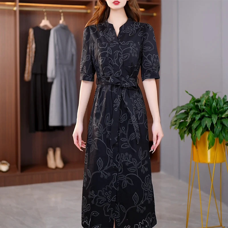 25131夏季新款时尚气质收腰显瘦修身减龄镂空刺绣女装连衣裙