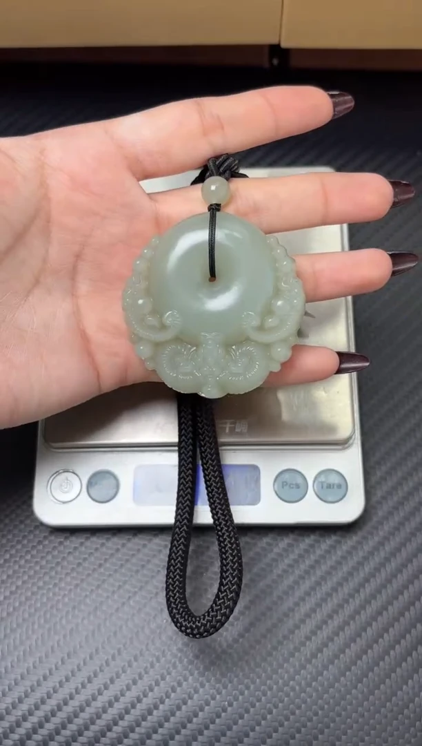 未镶嵌和田玉把件且末微色差近矿把件h