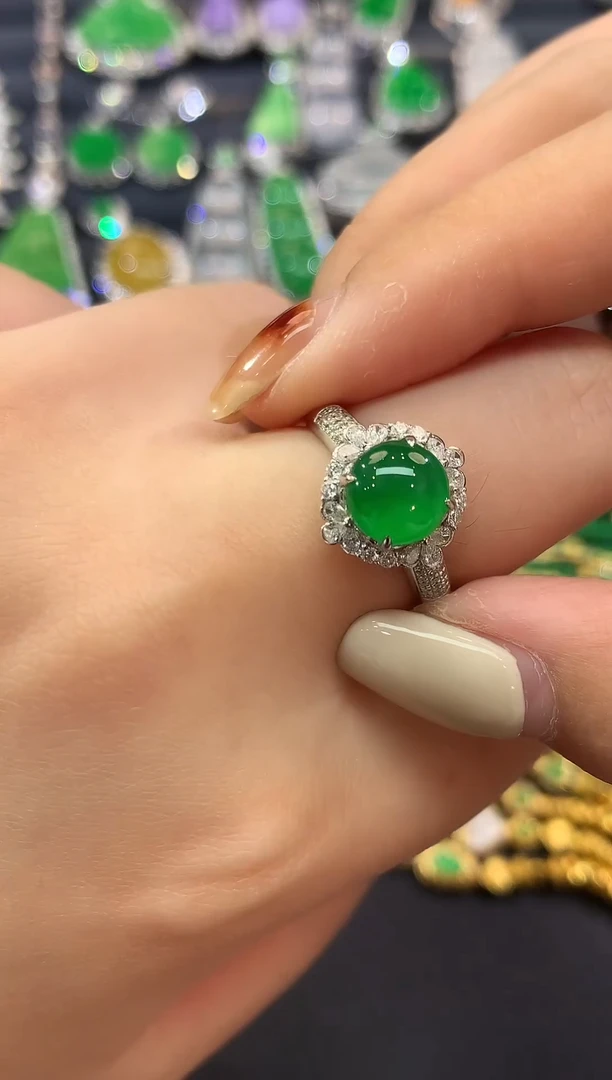 颈饰18K金镶嵌翡翠93-戒指