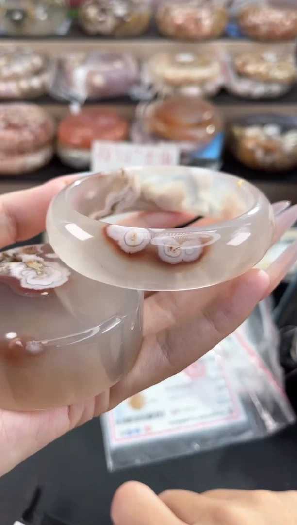 未镶嵌手镯石英质玉61