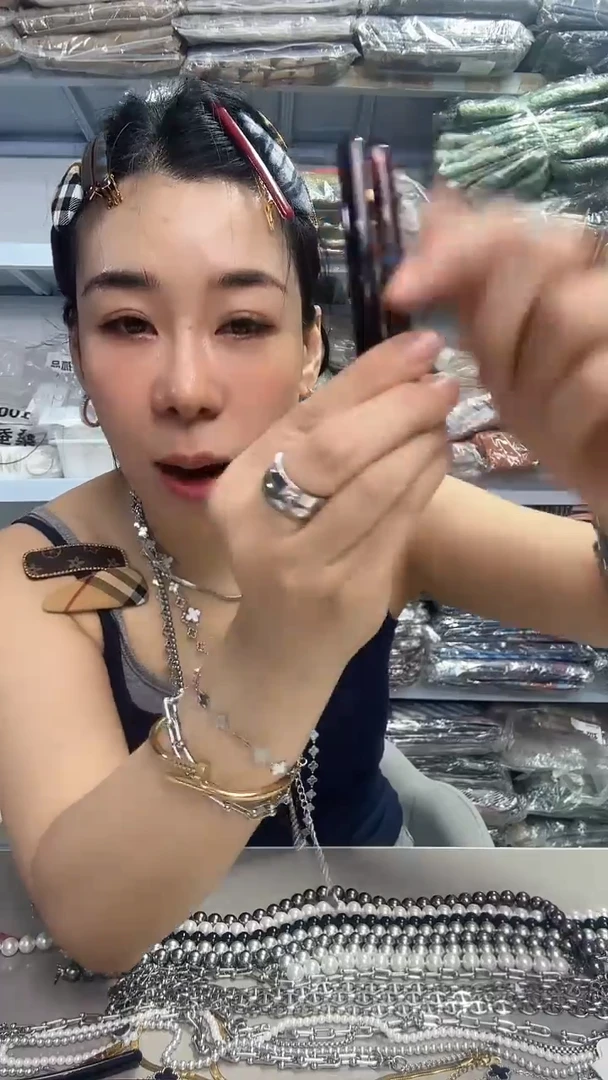 聚酯纤维芳姐饰品福利157