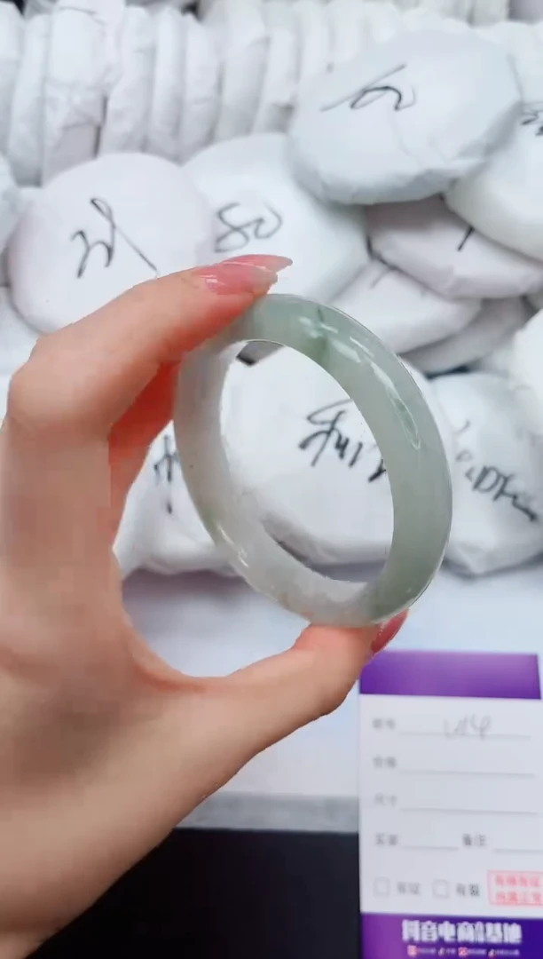 未镶嵌手镯石英质玉25K14-60