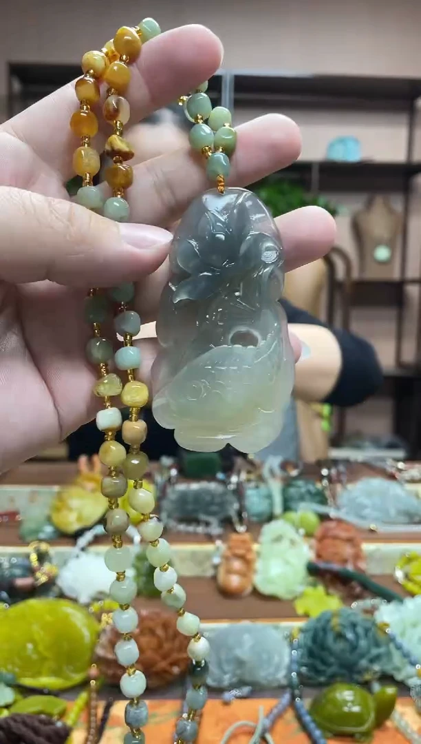 未镶嵌岫玉吊坠·