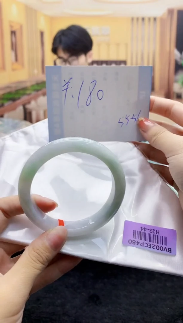 【闪购商品】翡翠手镯未镶嵌    H23-44