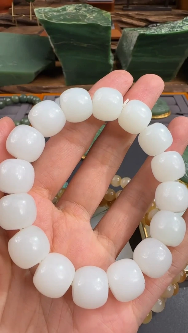 颈饰未镶嵌和田玉伯*1