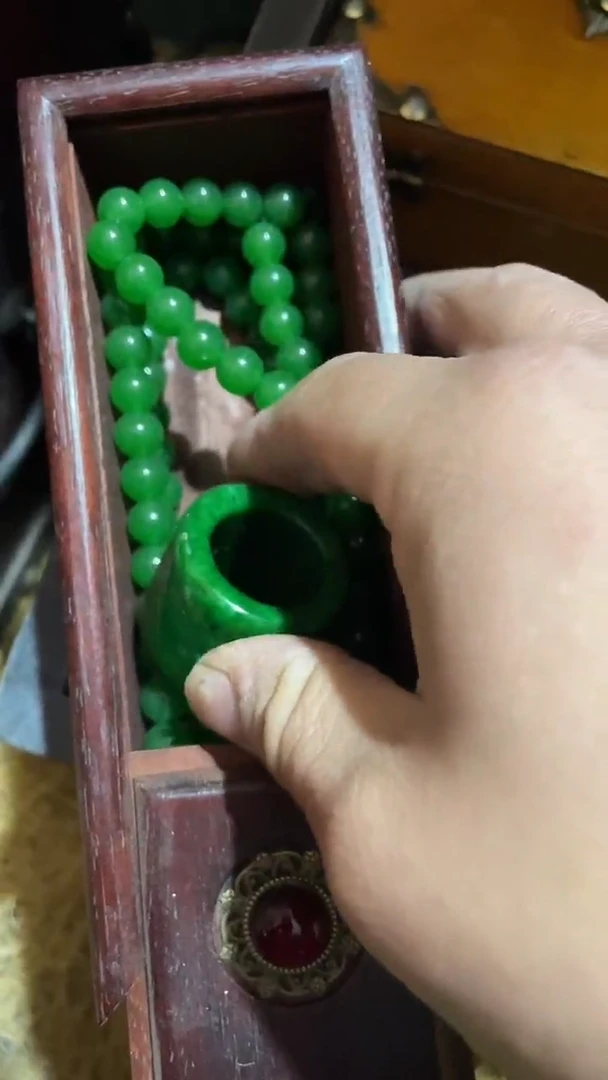 玉米福满专属链接 扳指 绿108串  带盒