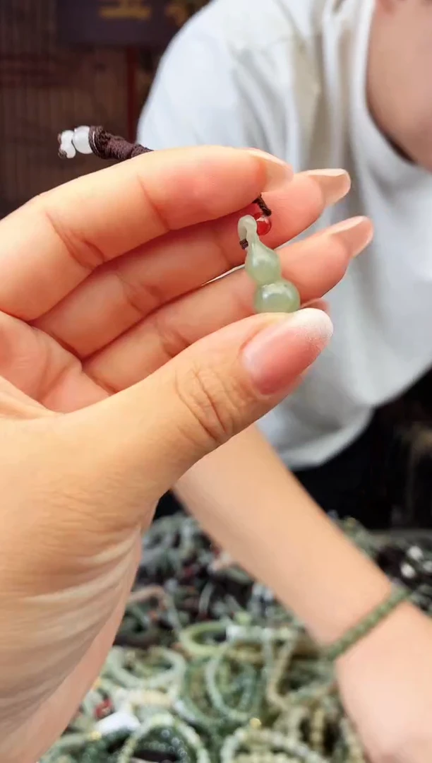 和田玉未镶嵌颈饰拍一发一