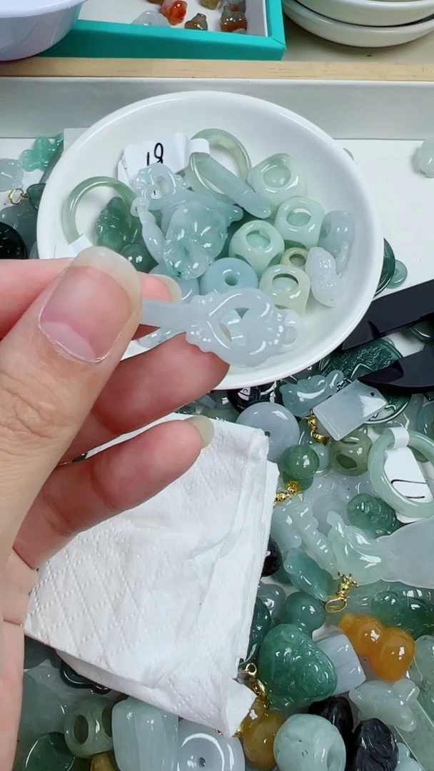 散珠翡翠279号链接，A货翡翠