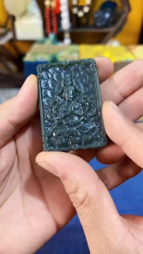 和田玉（青玉）未镶嵌挂件和田 沙枣请千手观音（飞铃文玩）