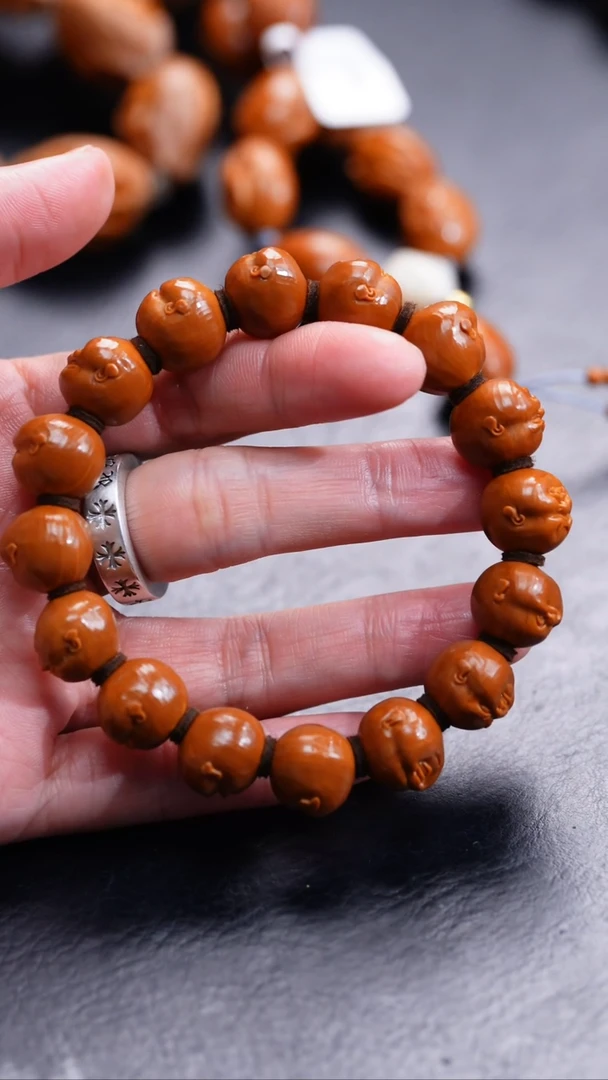 【闪购商品】橄榄核吊坠橄榄核