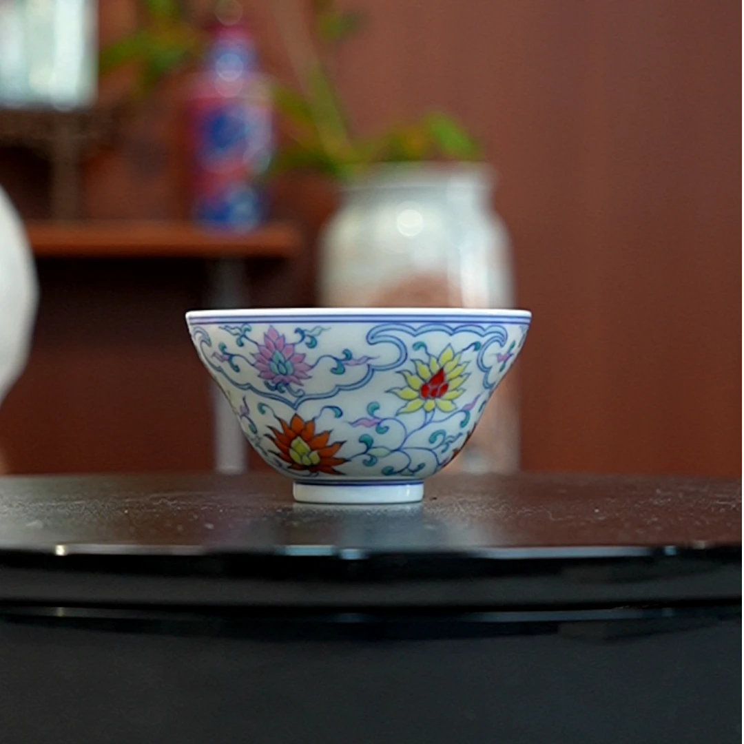 12.28/N100360/01037/斗彩缠枝莲葫芦杯/口径8/高4.5/60cc