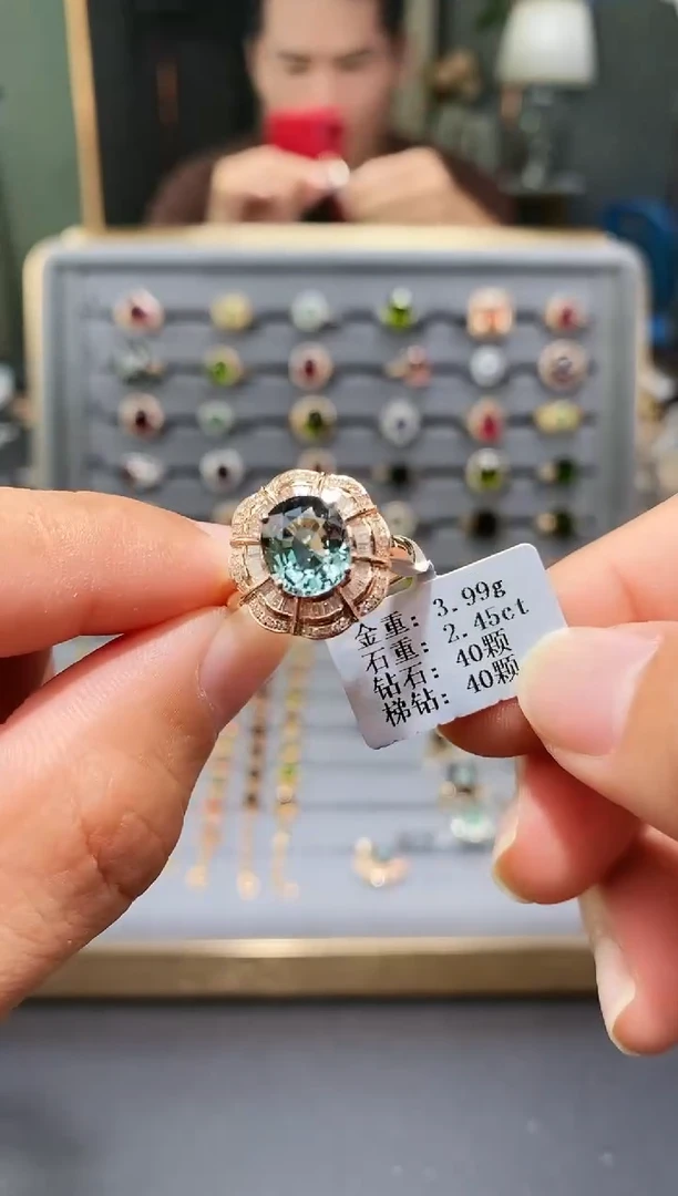 18K金镶嵌戒指碧玺2.45.